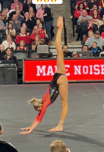 Lily Smith’s 9.950 Floor Routine 🔥🔥🔥 @ugagymnastics #lilysmith #ugagymnastics #godawgs #uga #gymnastics