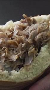 1.9M views · 13K reactions | LES MEILLEURS KEBABS DE FRANCE 陵陵陵陵陵陵陵 JOUR 5: LE PACHA Direction la capitale de la gastronomie pour ce cinquième jour de quête kebabienne. À Lyon, le kebab vit sa meilleur vie de Pacha depuis 1989. Ici, tout est frais, et on choisit entre une broche 100% veau ou 100% poulet. Pour 6€, on s’offre un kiff 100% validé.  LE PACHA // 5 rue Sainte Marie des Terreaux // LYON | Très Très Bon | Facebook