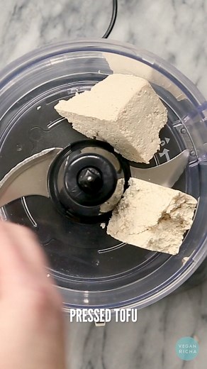 Vegan Stuffed Shells 🐚 filled with a homemade herbed high protein spinach 🌱tofu ricotta stuffing make for a crowd-pleasing comfort food dinner that is also totally kid-approved😋Recipe in comments #vegancomfortfood #stuffedshells | Vegan Richa