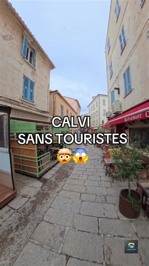 Dans les rues de Calvi, la Corse dévoile toute son âme #calvi #corse #corsica