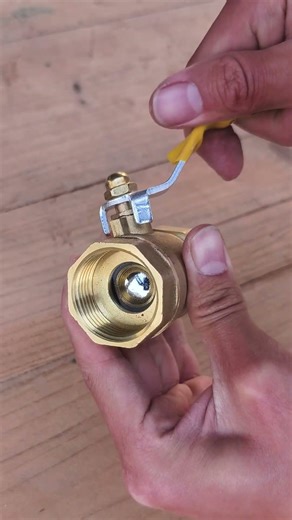 This is the principle of the connecting vessel switch. #switch #tools #shorts