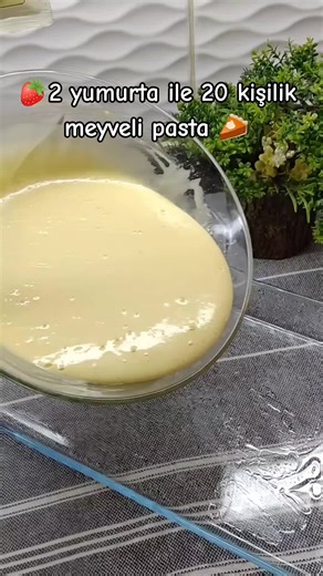 Ekonomik ve Lezzetli Çilekli Pasta Tarifi