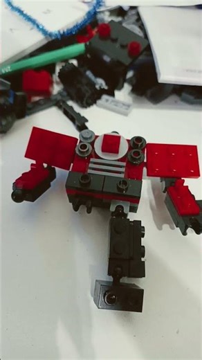 titan speaker man in lego tutorial