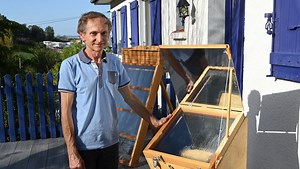 VIDEO. Il a créé un four solaire pour cuire ses plats sans électricité grâce aux rayons du soleil