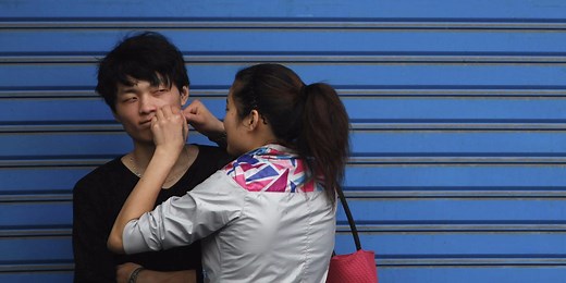 If you're going to pop your pimples at home, here's the right way to treat it