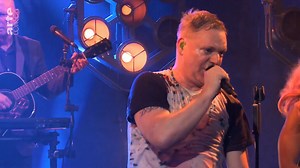 26K views · 1.2K reactions | «A Little Respect» es el décimo disco publicado del grupo británico Erasure, lanzado en 1988. | Videos Musicales Solo En Hd | Facebook