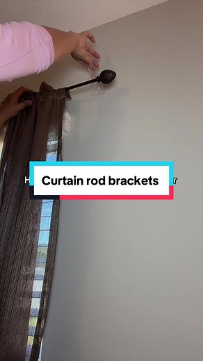 These no drill curtain rods are simply the best. #nodrillcurtainrods #curtainrodholder #curtainrodhack #renterfriendly #notoolsneeded