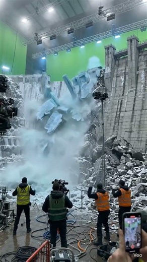 Iceberg Collapse Miniature Set