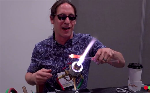 Glass Art|灯工大佬|Introduction to Sculpting Borosilicate Glass-Andrew Pollack