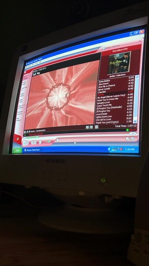 Reliving the Summer 2005 Vibes with Bobby Valentino | Windows XP, Y2K, CRT Monitors