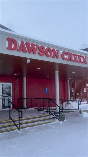 Play more at the Kin Arena Sports Floor ⚽️🏀🏐🏸 Family Fun on Saturdays has been a blast during these cold weeks and it’s all FREE until February 28 thanks to NorthRiver Midstream 🙌🏻 Lace up those shoes and get active! Grab the sports floor schedule from www.dawsoncreek.ca/sports-floor. #DawsonCreekBC #sportsfloor #fieldhouse #soccer #volleyball | City of Dawson Creek Recreation