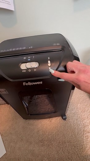 Watch All the functions of this paper shredder and how it works on Amazon Live