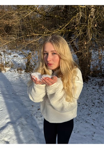 anna_lindtt (@anna_lindtt)’s videos with Winter - Onoychenko