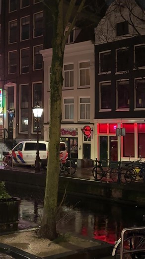 Exploring Amsterdam's De Wallen: The Red Light District