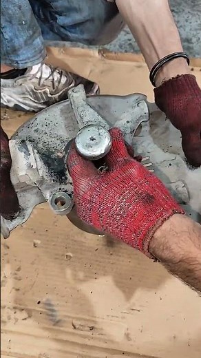 auto mechanic Toyota anova wheel bearing 🛞🛞🛠️