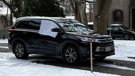 At least 20 vehicles hit in early morning smash-and-grabs, Brighton police say