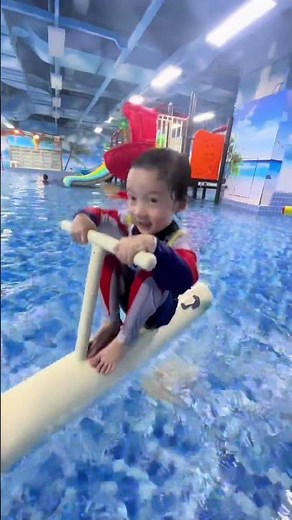 I bring my dad to play in the children's water park #parent-child interaction
