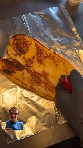 2.9K views · 11 reactions | the inside-out hot dog just dropped.  Bun said, ‘we’re on a break.’ Honestly… why do you think he did that—extra crunch? heat shield? culinary arts & crafts? Drop your theories ⬇️” #nyc #onlyinnyc #funny #lol #awkwardmoments #foodstagram #instafood #hotdog #streetfood #foodie #viral #reels #fyp #explorepage #meme #wtf #trending #cityboytimes | Gomez V Omar | Facebook