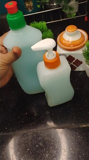 Cleaning ✨Spray | Easy DIY Kitchen Cleaner | Natural Cleaning Hack #cleaningtips #kitchenhacks