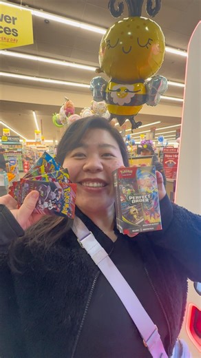 WE SCORED PERFECT ORDER IN THE MACHINE!!! #pokemon #pokemoncards #perfectorder #pokemonchannel