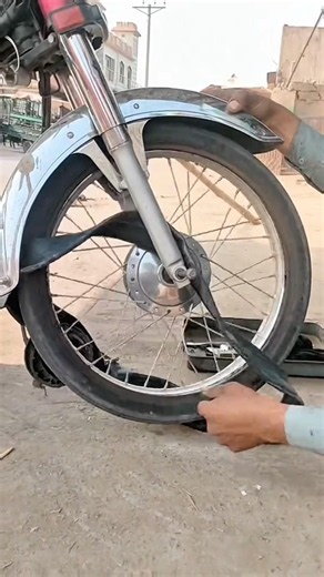 Change a Motorcycle Tube Without Removing the Wheel #bikehacks #automotive #motorcycletips #mechanic