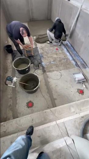 We are leveling the walls and bottom of an overflow swimming pool and installing hydromassage seats
