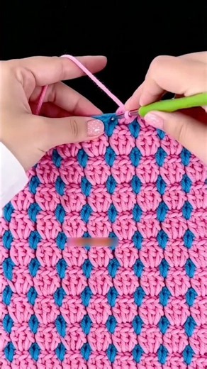 Easy Two-Color Crochet Shell Stitch Tutorial for Beginners