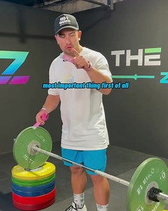42 reactions | How to master the snatch of blocks  Lifting Hack  By far one of the hardest variations of the snatch to do in a way that’s going to carry over to the full movement  Tag a friend who this will help  Don’t forget to join my email list for more free tips and tricks and get this weeks blog post right to your inbox Link in bio  | SONNY WEBSTER | Facebook