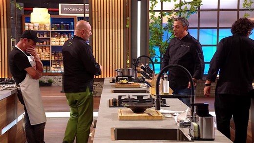 Cum s-au descurcat concurenții la proba din această seară. Cine a reprodus cel mai bine preparatele chefilor și cine a mers direct în camera încinsă--https://pro-link.ro/Kyh | PRO TV