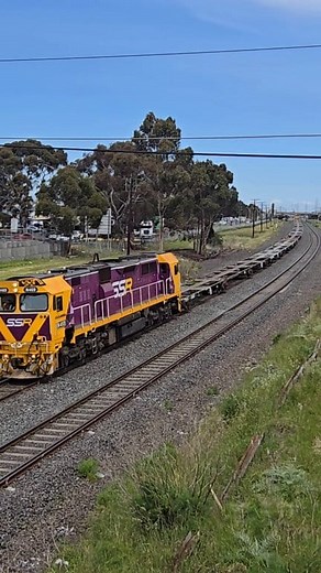 V/line N Class Diesel locomotives were a regular sight at Airport West hauling Albury passenger trains on a daily basis. Then Vlocity Trains took over and the N Class were gone. Now the N Class will be back in a totally different role. Hauling freight trains from the Port of Melbourne to a new freight facility in Melbourne's north. Follow Schony747 Youtube & DVD for more trains. | Schony747 Youtube & DVD