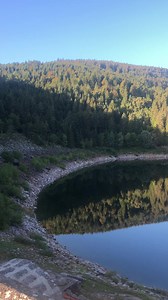 Le calme du petit matin au Lac Noir 😍#lac_blanc #lacnoir #lacblanc #massifdesvosges #vosges #lac #dimanche #octobre | Station du Lac Blanc