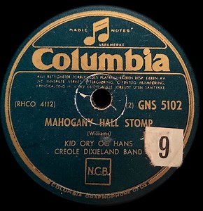 Kid Ory And His Creole Dixieland Band - Mahogany Hall Stomp / At A Georgia Camp Meeting