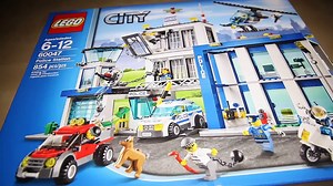 Lego City 60047 Police Station - Lego Speed Build Review