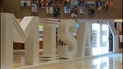 Shanghai welcomes live audience back to concert