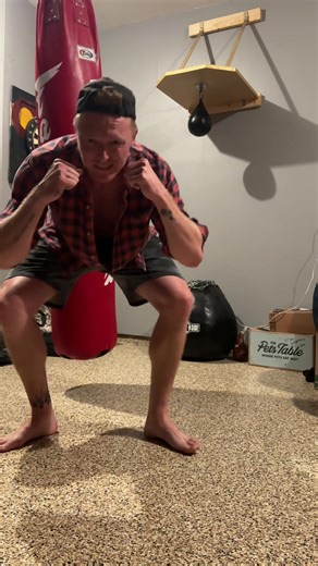 Day 11 of breaking my shins #boxing #muaythai #workout #viral | Boxing Workout