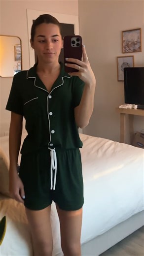 No need to panic! Click the link in the comments below for top gifts that will still arrive on time. | Real Simple