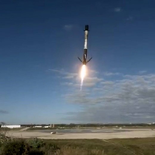 1.6M views · 6K reactions | SpaceX’s Falcon 9 rocket self-landing is incredible  | LADbible | Facebook