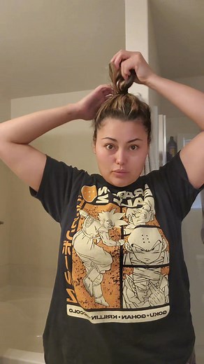 I need to a apron ! Should I buy pug one or a cute 60s 50 one? | Candy Ruiz