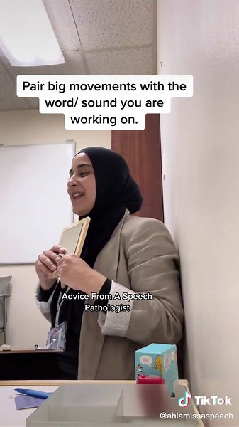 #speechtherapy #slpsoftiktok #slp#earlyinterventionslp #bilingualslp #toddlerspeechtherapy #toddlerspeechdelay #apraxiaofspeech