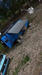 A young couple lives for 1.5 years full-time in this DIY camper Van Paco Leven | Alternativehouse