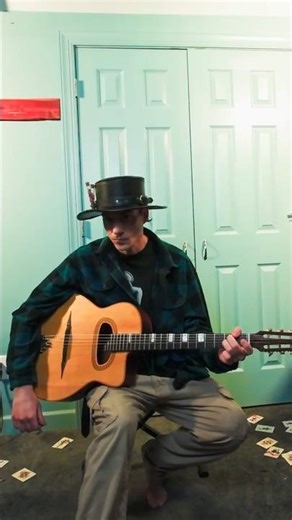 Life in Mono ☔️ ways of mystery ❓☠️❓