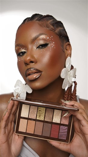 GABI ALMEIDA on Instagram: "Com os produtos Icônico da @lancomeofficial você garante uma make autêntica, com acabamento fresh e resistente do começo ao fim. ✨🎉🤍 #lancome #Idole #make #lancomemakeup *Publicidade"