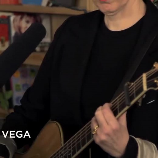 Suzanne Vega Live Performance of Luka 1986