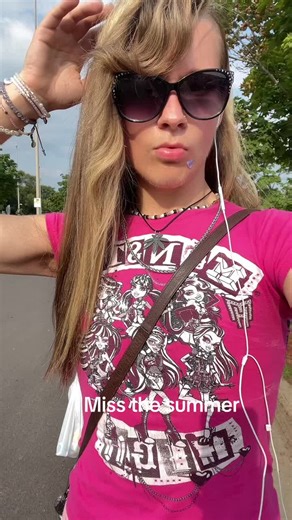 Eli Larson (@eli_larson123)’s videos with Out On A Limb - Furacão 2000 & Teena Marie