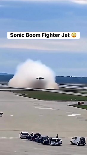 57K views · 256 reactions | Sonic Boom Fighter Jet  #military #sonicboom #jet #fighterjet #USA #russia #China | Ceylon Trendingz | Facebook