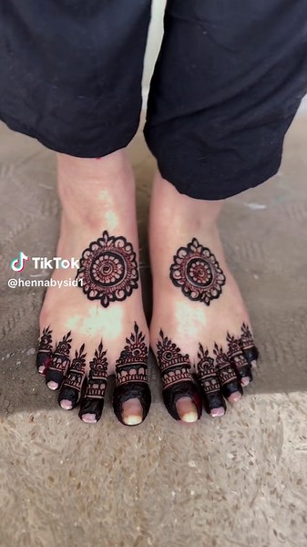 Gorgeous Feet Henna Design - Stunning and Unique Patterns