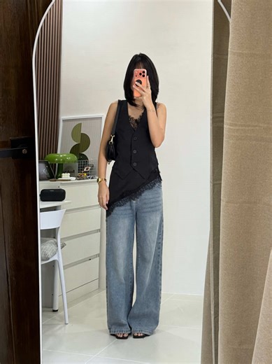 Stylish Ways to Wear a Lace Top