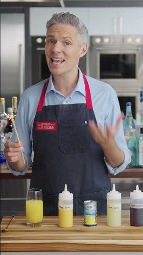 How to Use a Swizzle Stick for Cocktail Aeration