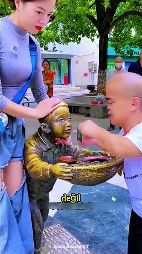 The Big Secret of the Person Thought to be a Cute Child Revealed! 😲🗿😂