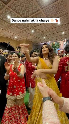 238K views · 1.1K reactions | Dance must Go on #priyankachopra set the stage on fire with her moves. #ambaniwedding | Timesapplaud Trends | Facebook